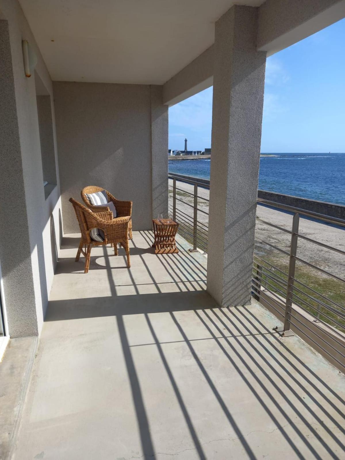 PenmarcʼhReve Bleu - Vue Mer Exceptionnelle - Wifi - Draps Et Serviettes Inclus - Balcon Avec Mobilier De Jardinアパートメント エクステリア 写真